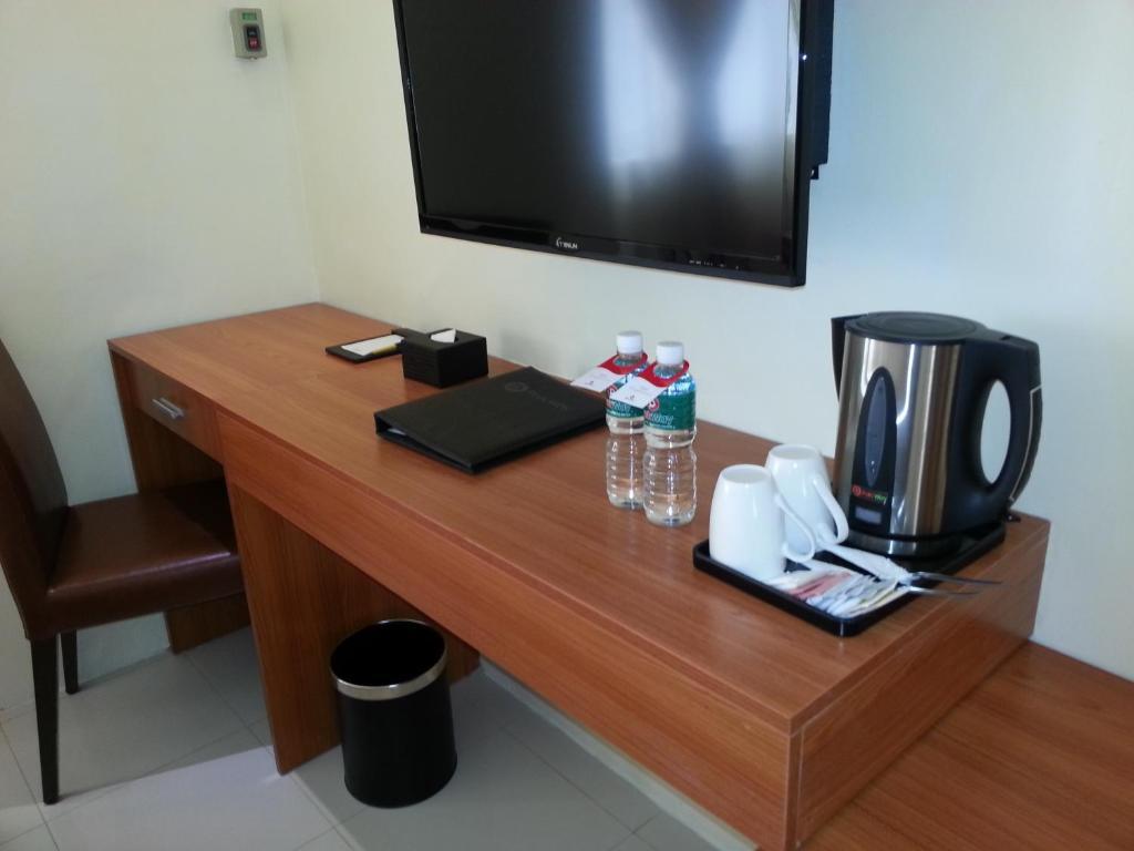 Parkway Hotel Surigao City Dış mekan fotoğraf