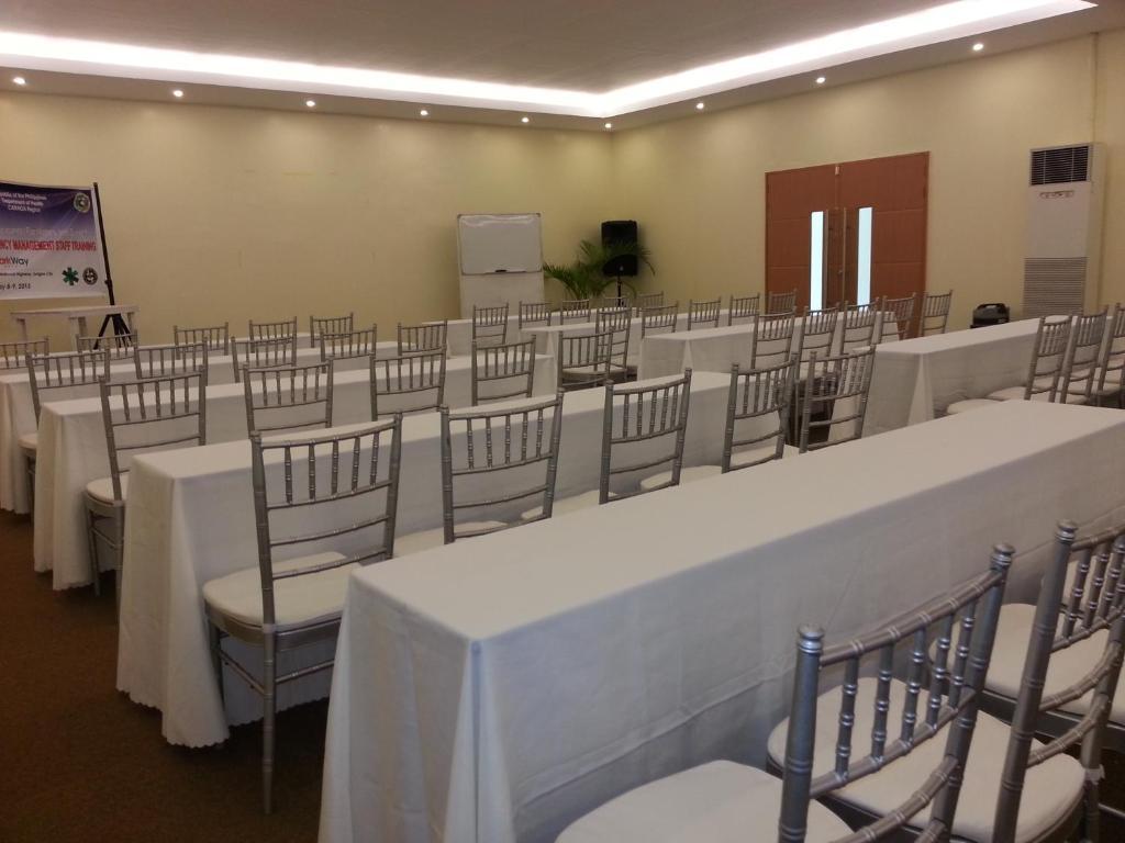 Parkway Hotel Surigao City Dış mekan fotoğraf