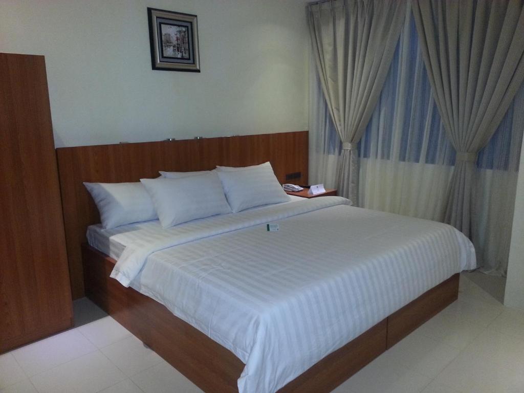 Parkway Hotel Surigao City Dış mekan fotoğraf