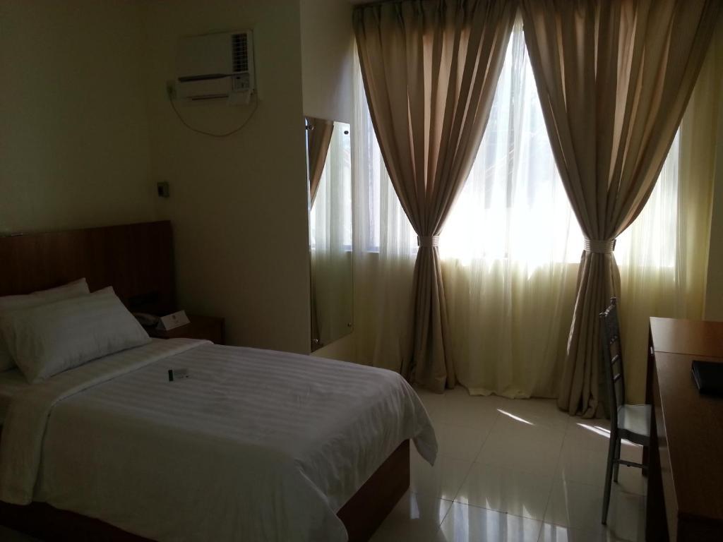 Parkway Hotel Surigao City Oda fotoğraf